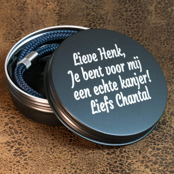 Personalized gift box + own text