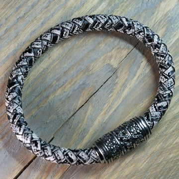 Witte armbanden