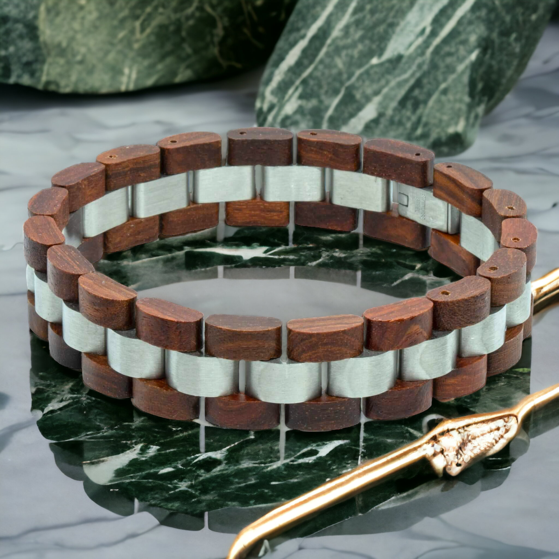 K2 Himalaya (Rotes Sandelholz) – Holzarmband