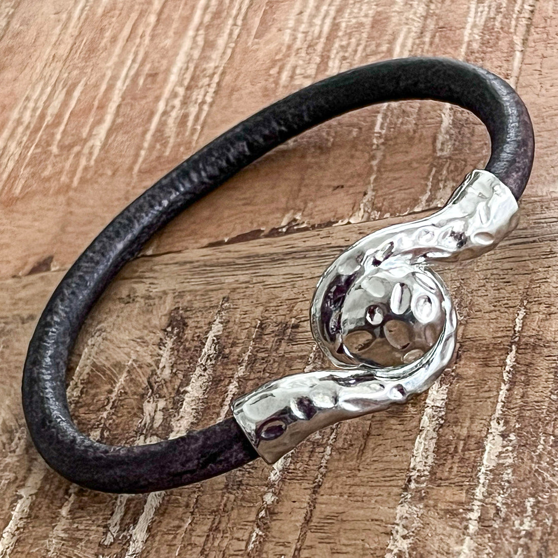Atlantis - Damenarmband 6mm rundes Leder