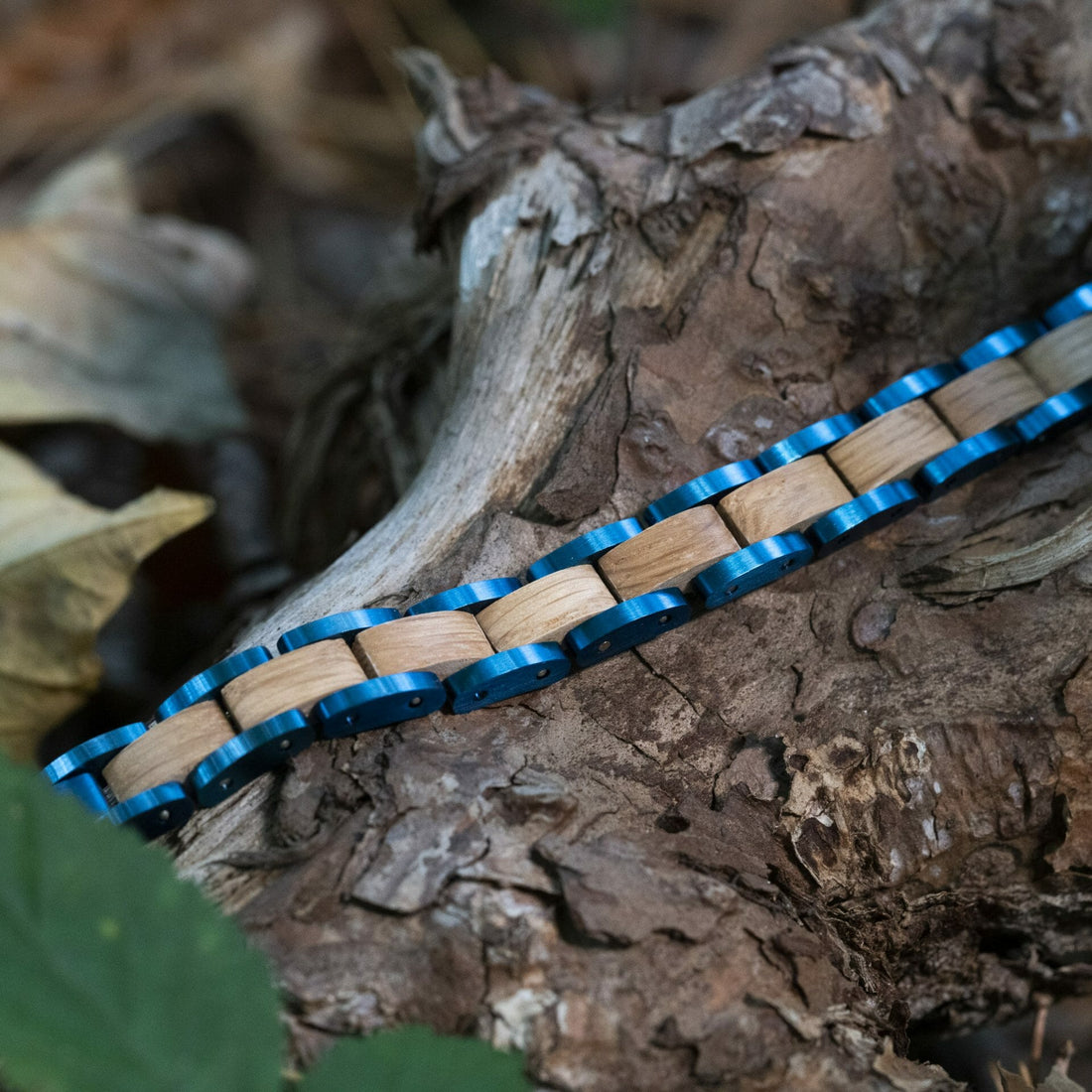 Lazer Blue (Oliv + Laserblau) – Holzarmband