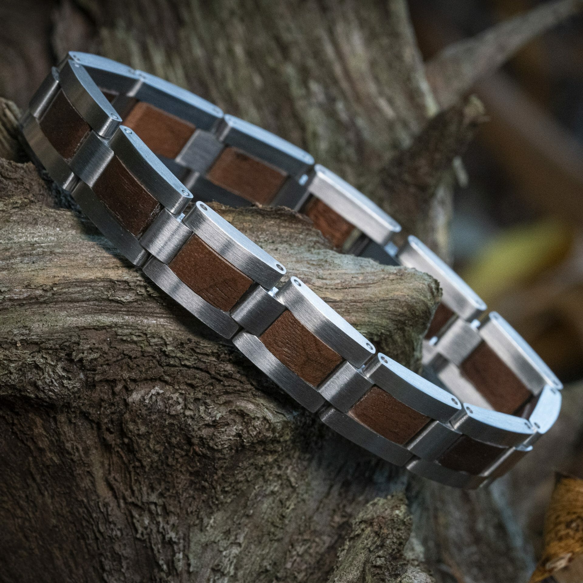 Klassisches TimberWood (Walnuss + Edelstahl) – Holzarmband