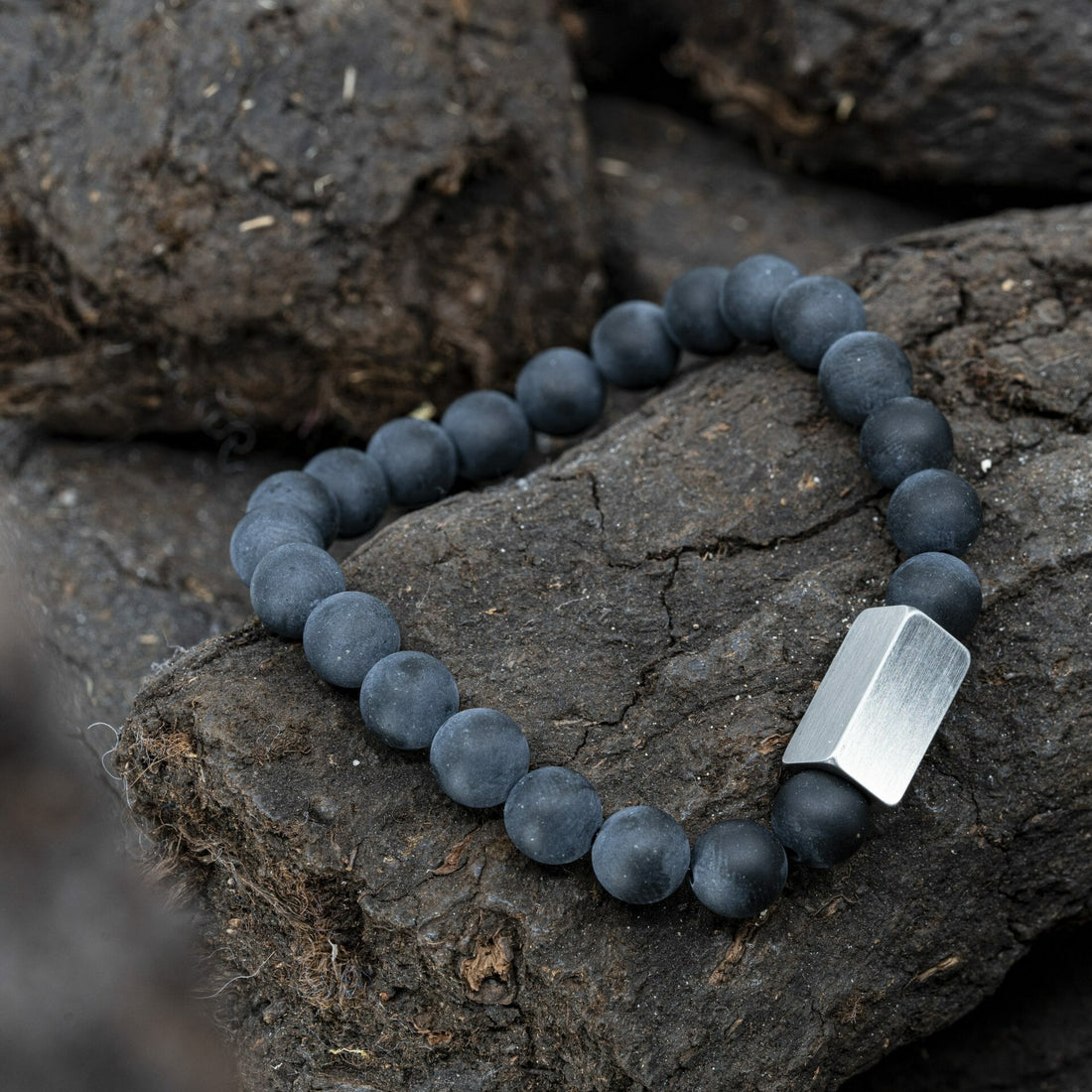 Zeus – Mattschwarzer Achat – Perlenarmband