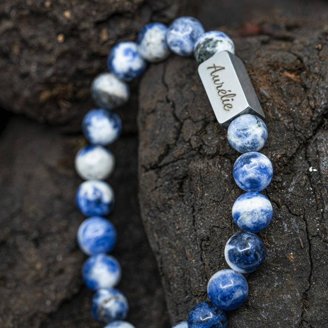 Poseidon – Sodalith – Eigener Text Perlenarmband