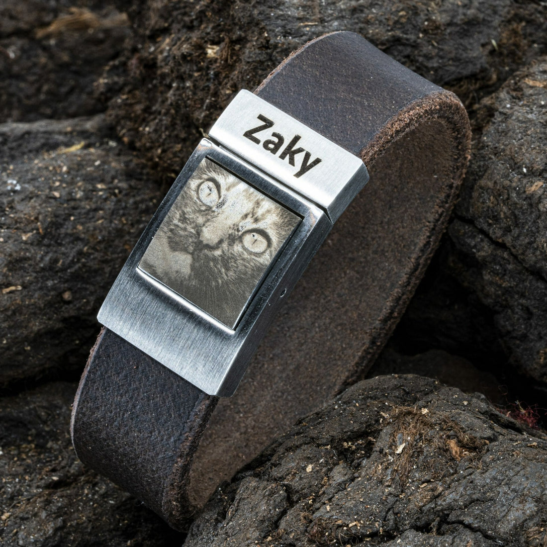 „Eigene Katze“ als Foto auf dem Armband eingraviert