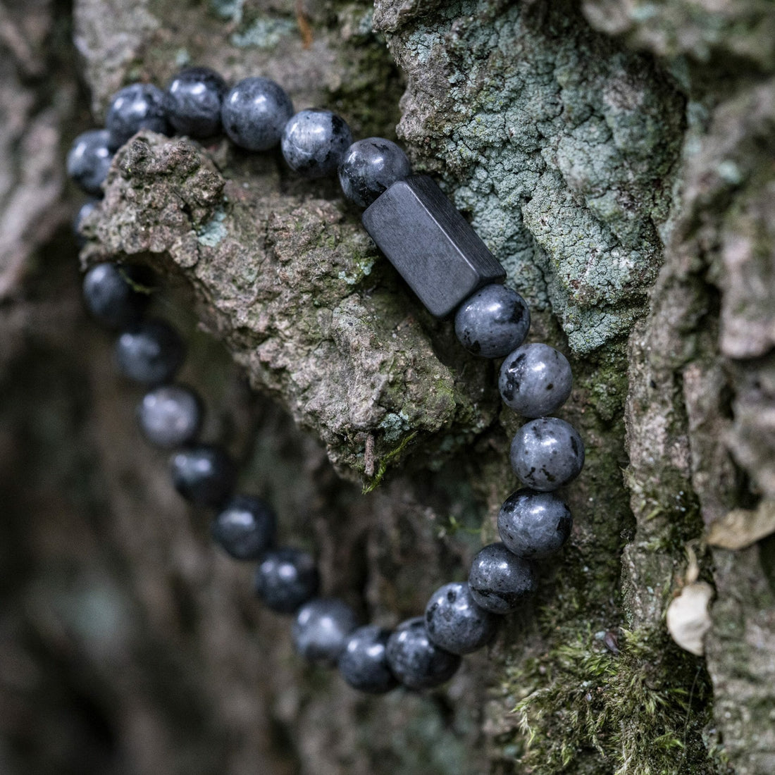 Fingerprint Black Labradorite - Natural Stone Beads Bracelet