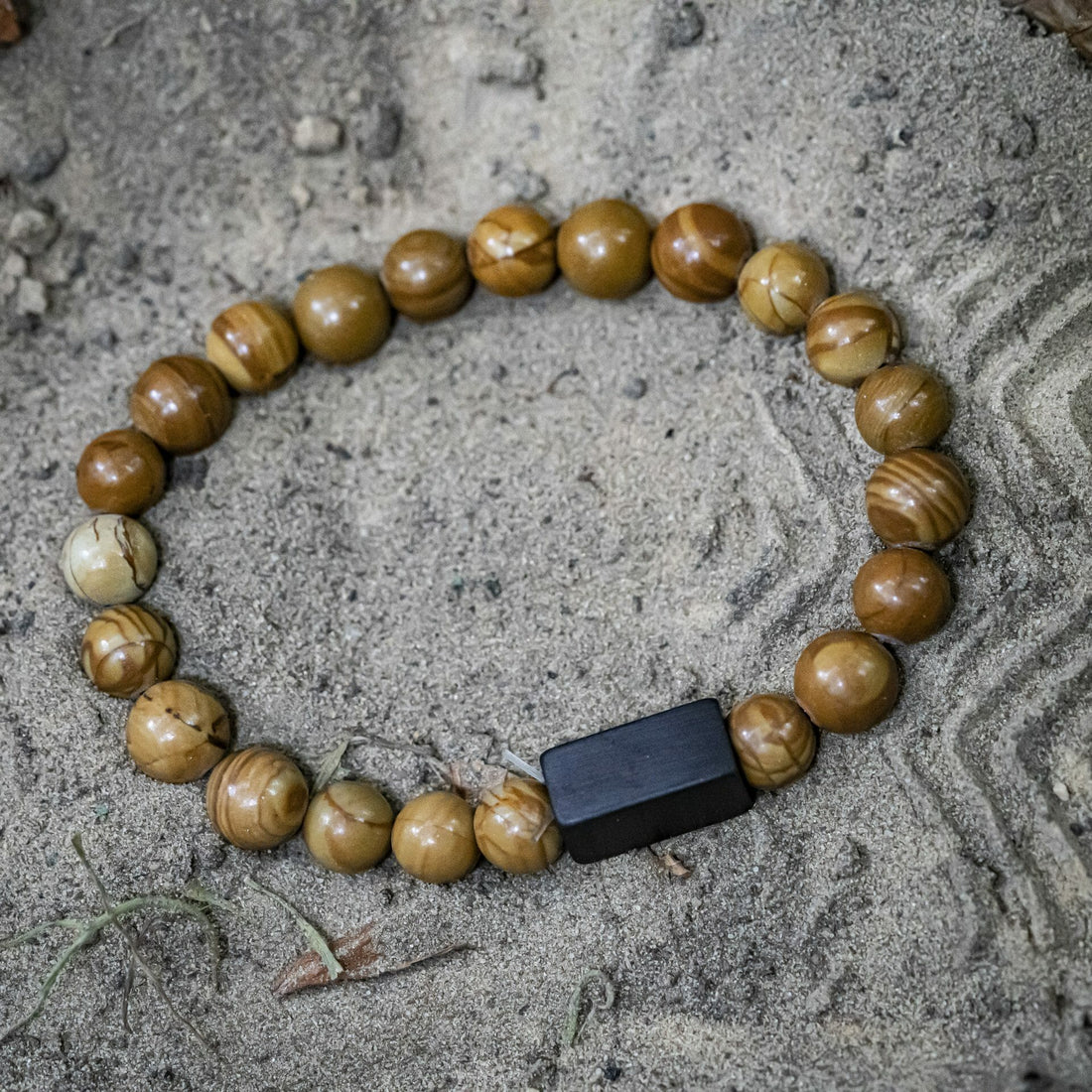 Perlenarmband aus Serpeggiante-Marmor