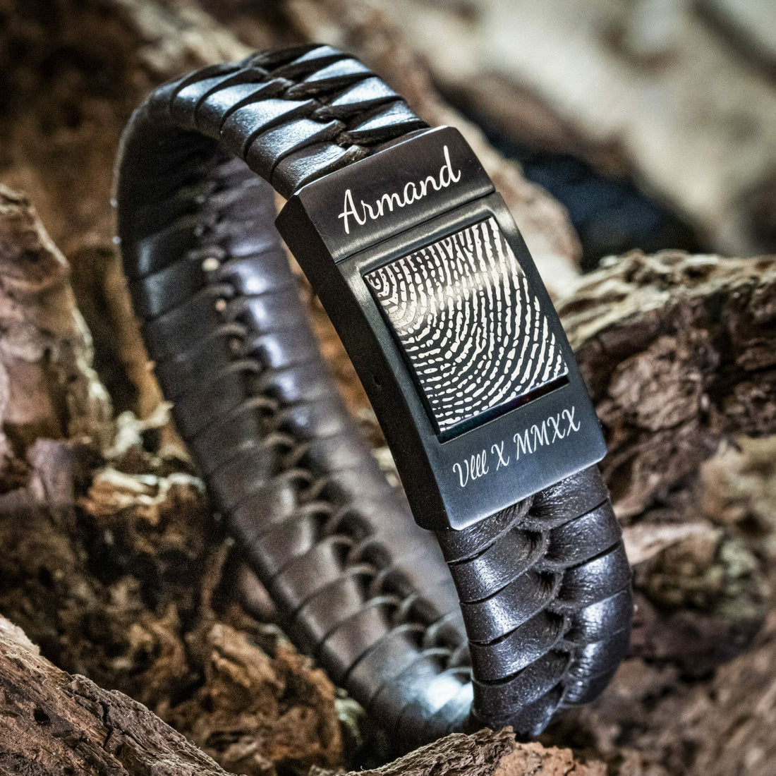 Vingerafdruk armband - <b>Bruin gevlochten</b> leer met Zwarte schakel