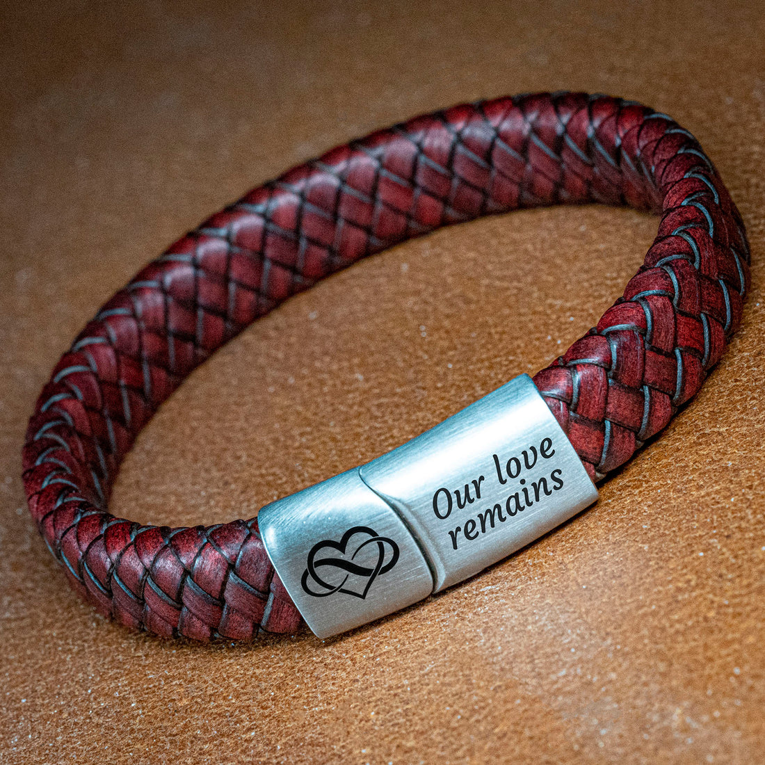 Cherry Rose (roos) armband - Gevlochten leer met eigen gravure