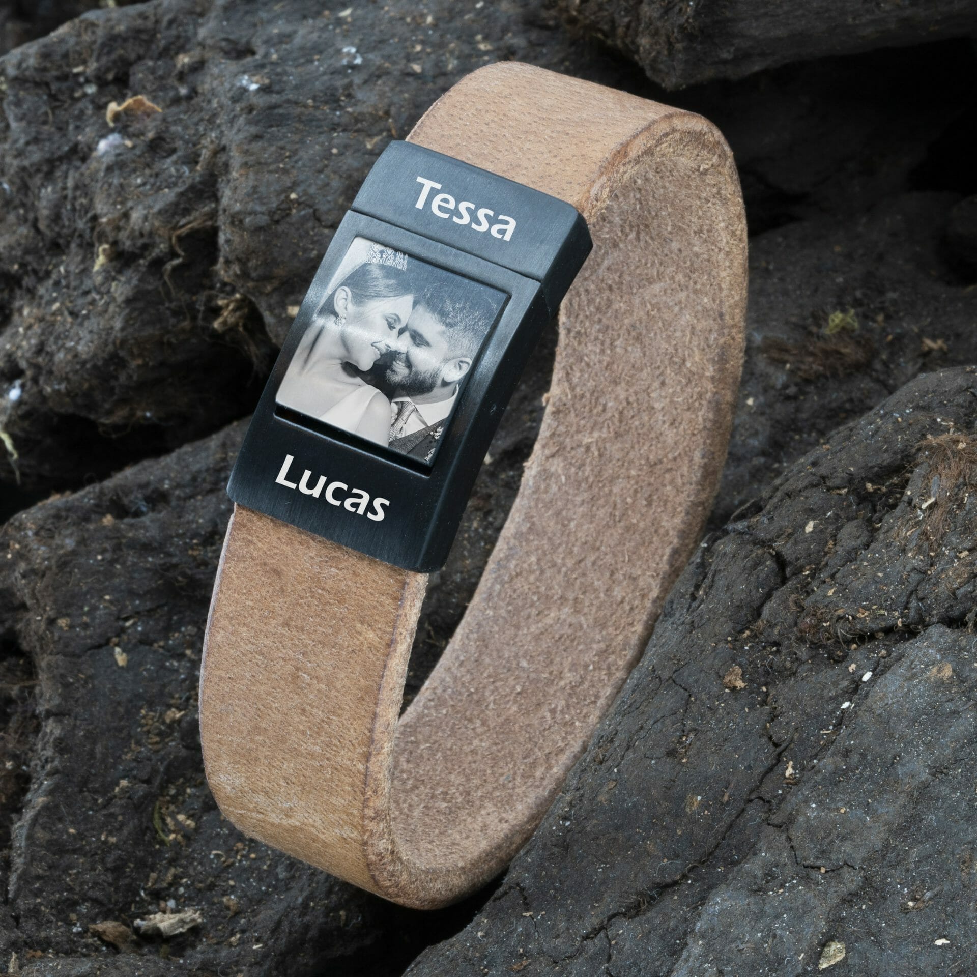 Fotoarmband mit eigenem Namen und Fotogravur - <b>Beiges</b> Lederarmband