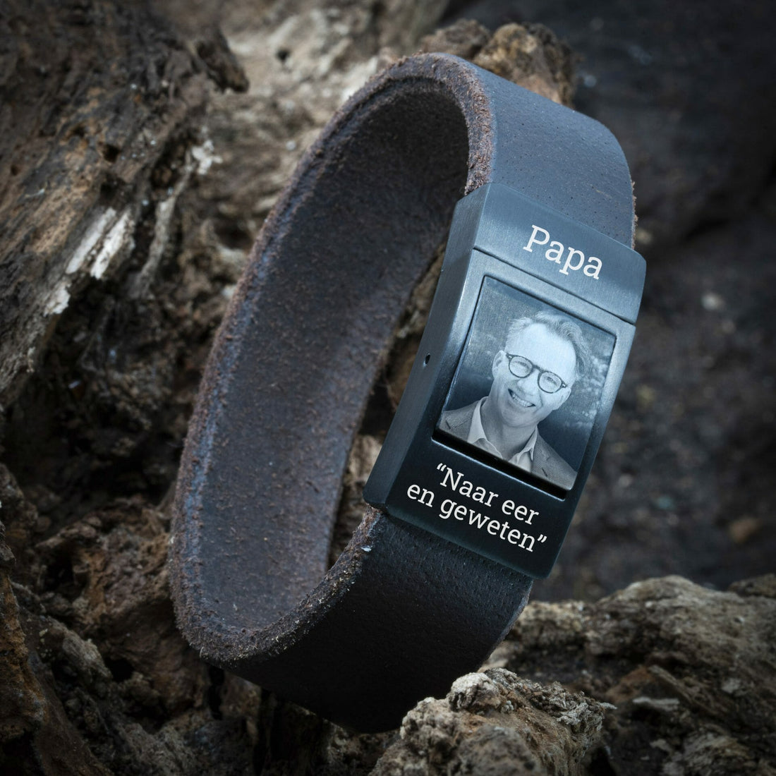 Eigenes Foto am Armband - Schwarzes Lederarmband mit Fotogravur